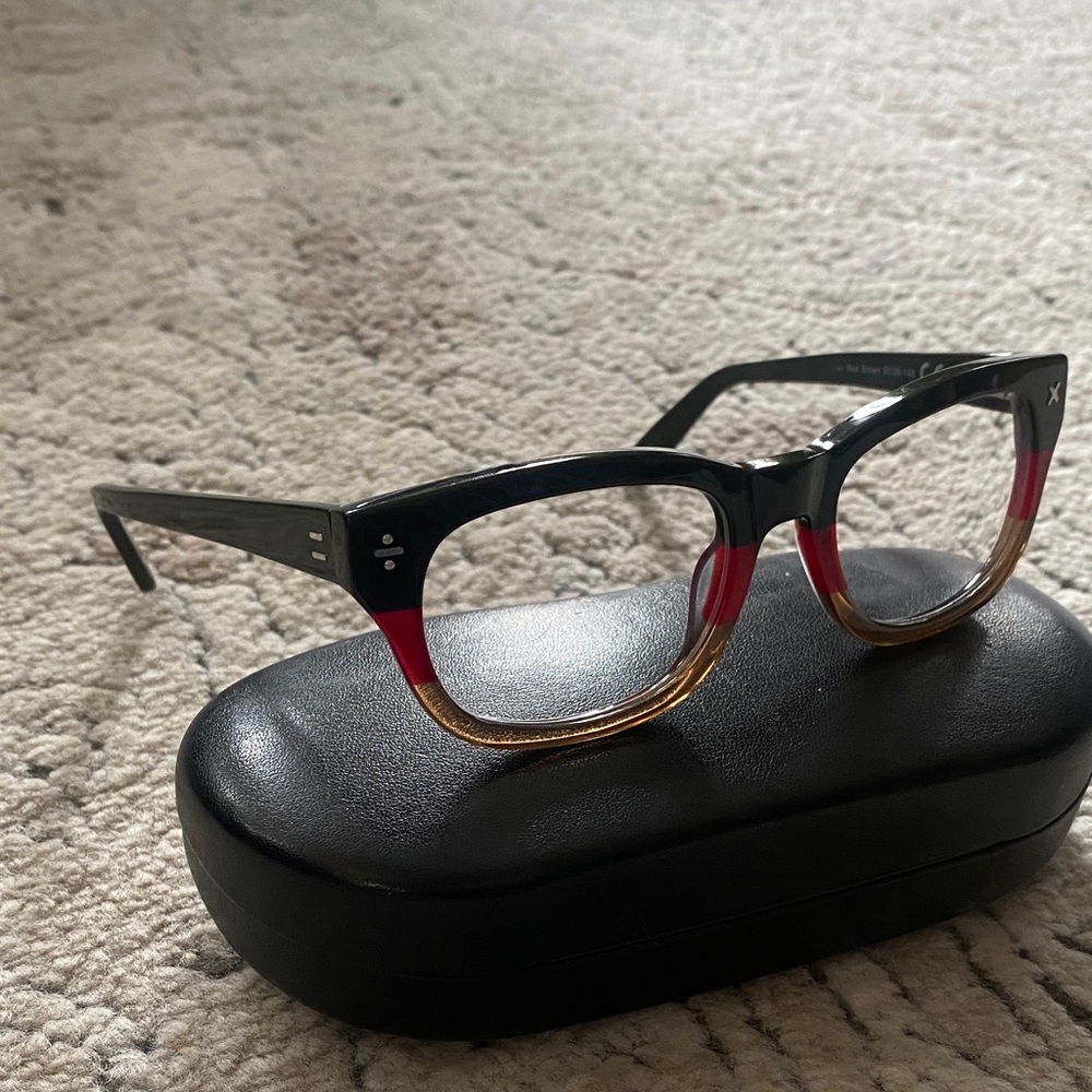 Stylish Black and Red Men's Glasses